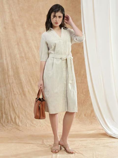Globus Women Blue Collared Neck Puff Sleeves - Image 2